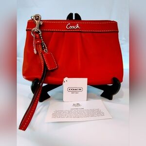 NWT COACH Ashley Red (Cranberry) Leather Clutch Purse/Wristlet